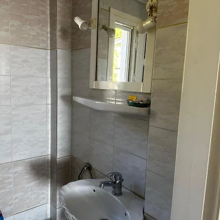 Greek White House * توروني