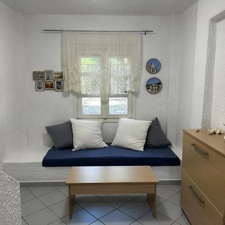 Дом отдыха Greek White House