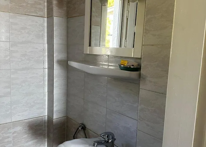 Greek White House * Toroni